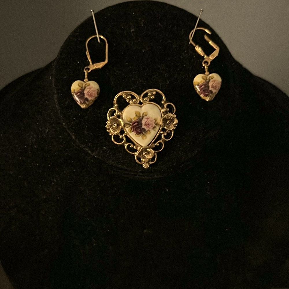 💥Heart Shape Pin & matching pieced earrings